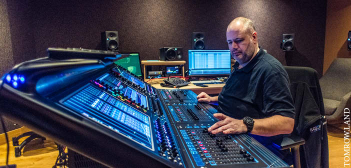 Sonosphere’s senior mix engineer, Phil Wright, mixing live from the Sonosphere 3D studio at Metropolis Studios. Image: TOMROW.LAND